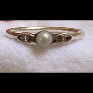 Retired Pandora “Petite Luminous Leaves” Ring